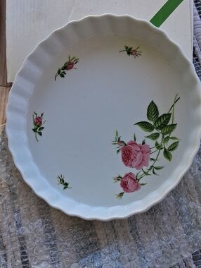 Christineholm Porcelain Rose Pattern Quiche, Tart, Pie Baking Dish.